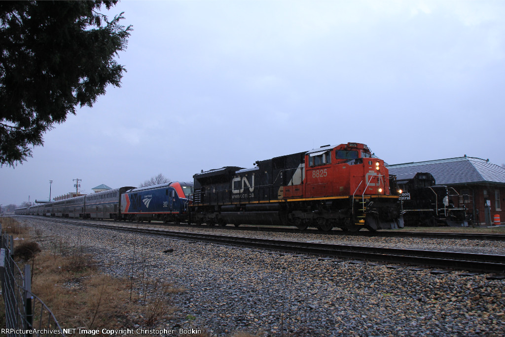 CN 8825